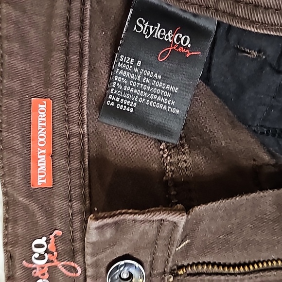 EUC Jeans Style & Co. Excellent condition Brown Size 8 - Picture 3 of 7